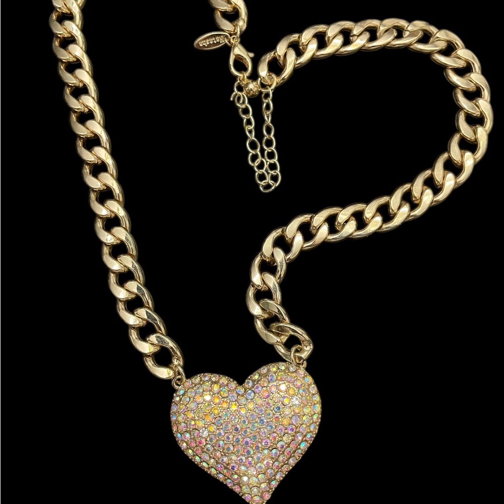 Gold Heart Pendant Necklace by Natasha